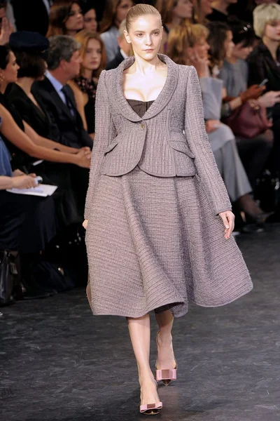 Look 24